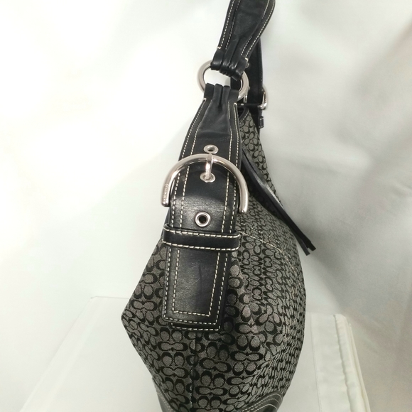 Coach Signature C Hobo Style shoulder purse - Picture 3 of 8